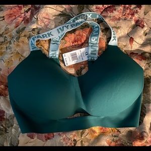 Out Everywhere IVY PARK DRIP 2